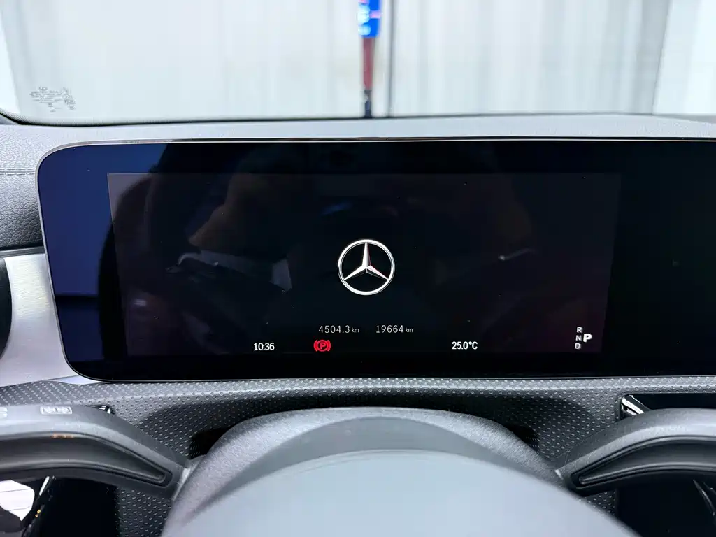 Mercedes-Benz A-Class AMG 2025 — фото 8