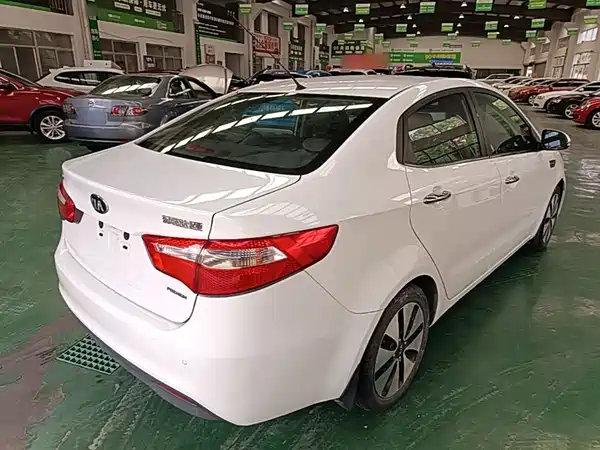 Kia K2 2012