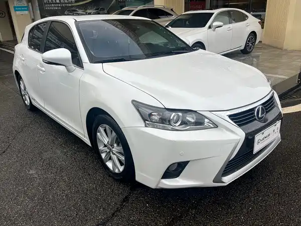Lexus CT 2014