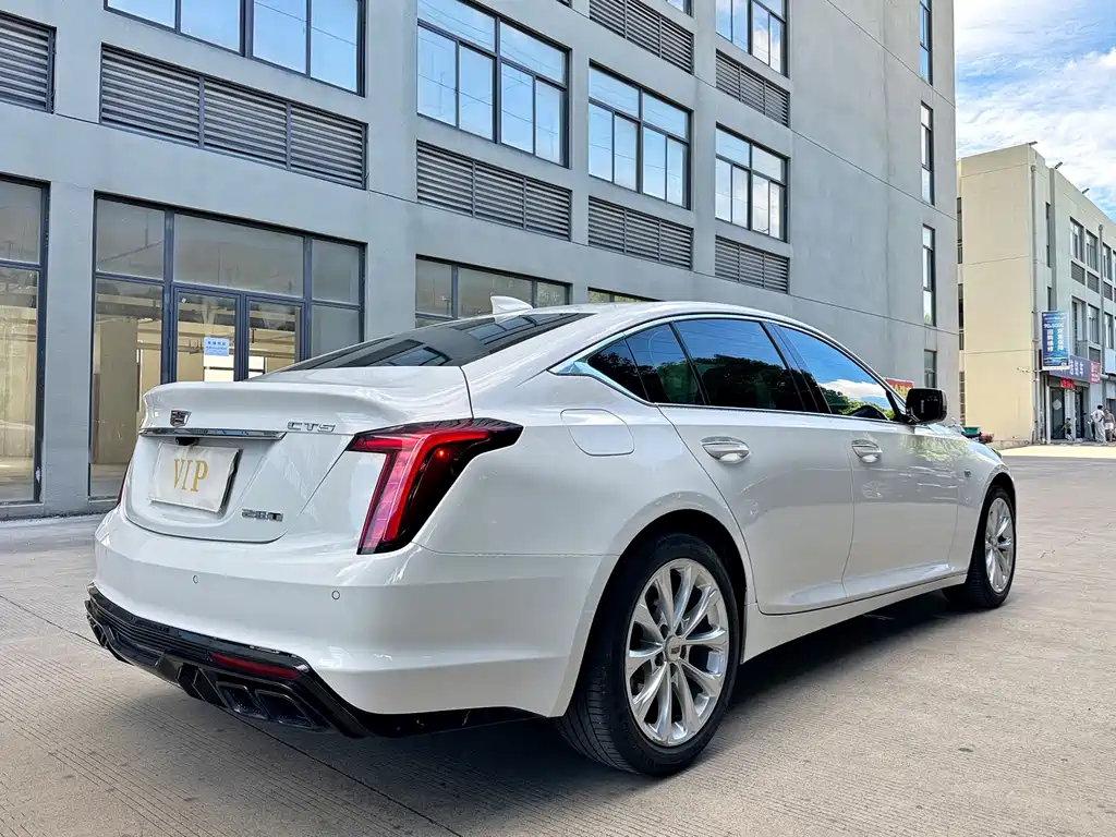 Cadillac CT5 2023 — фото 15