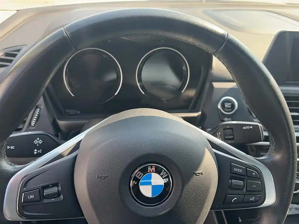 BMW 1 Series 2018 — фото 4