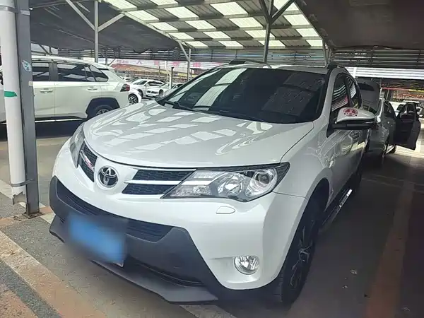 Toyota RAV4 2015