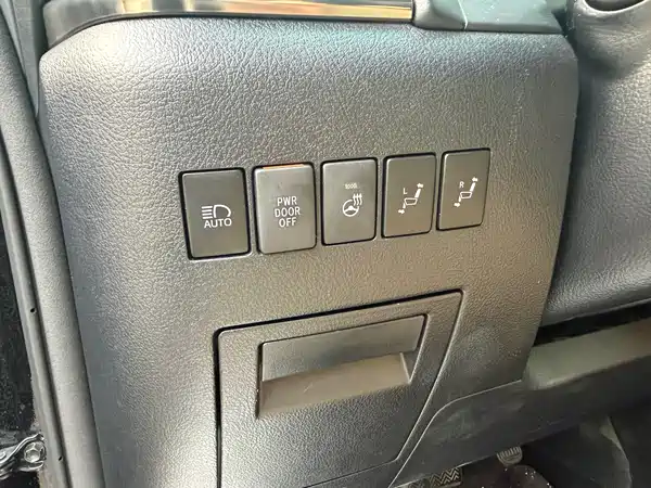 Toyota Alphard 2020