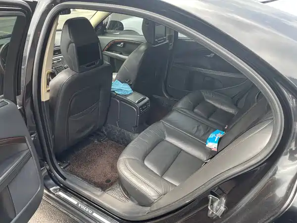 Volvo S80L 2013