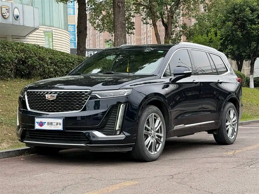Cadillac XT6 2021 — фото 1