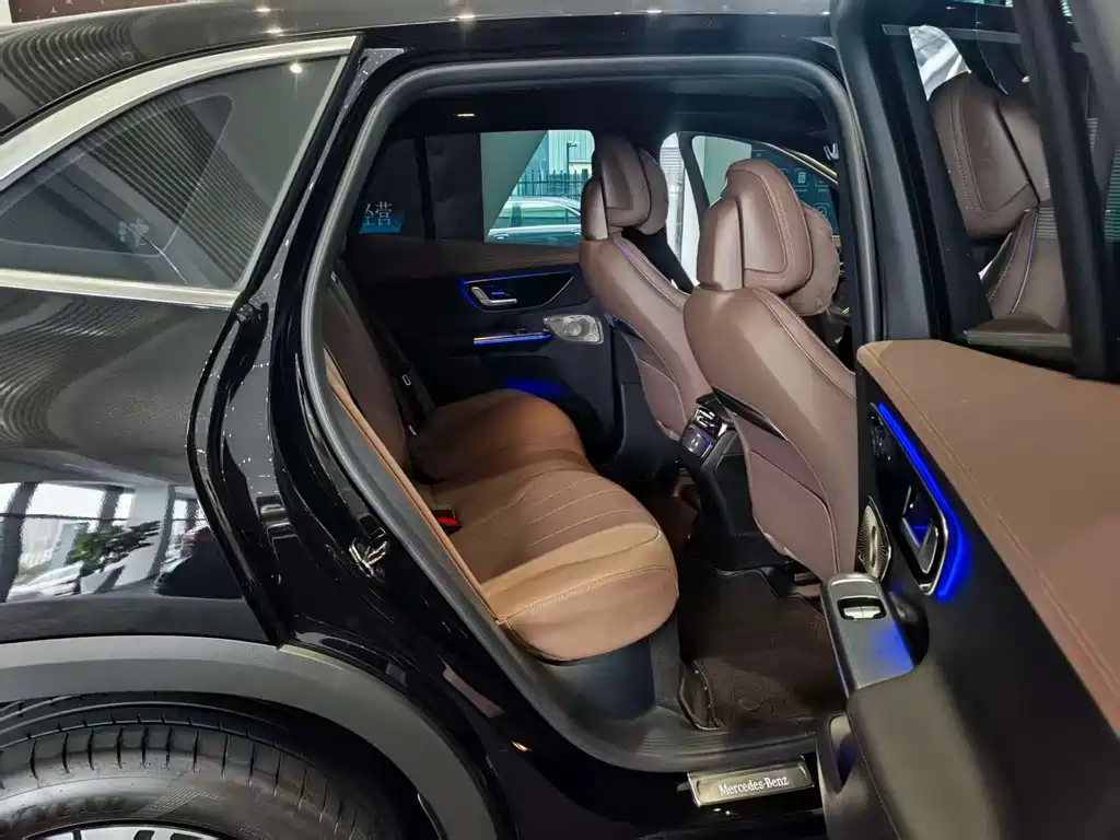 Mercedes-Benz EQE SUV 2025 — фото 8
