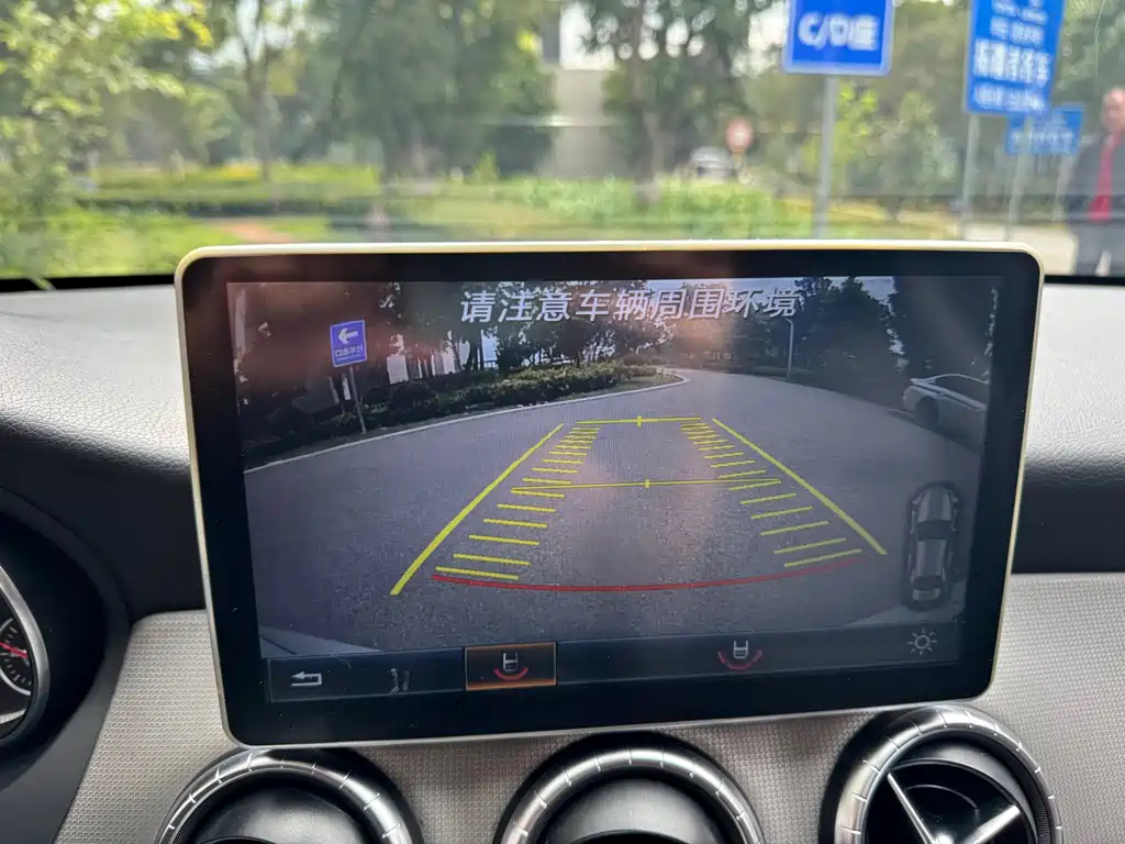Mercedes-Benz CLA 2017 — фото 26