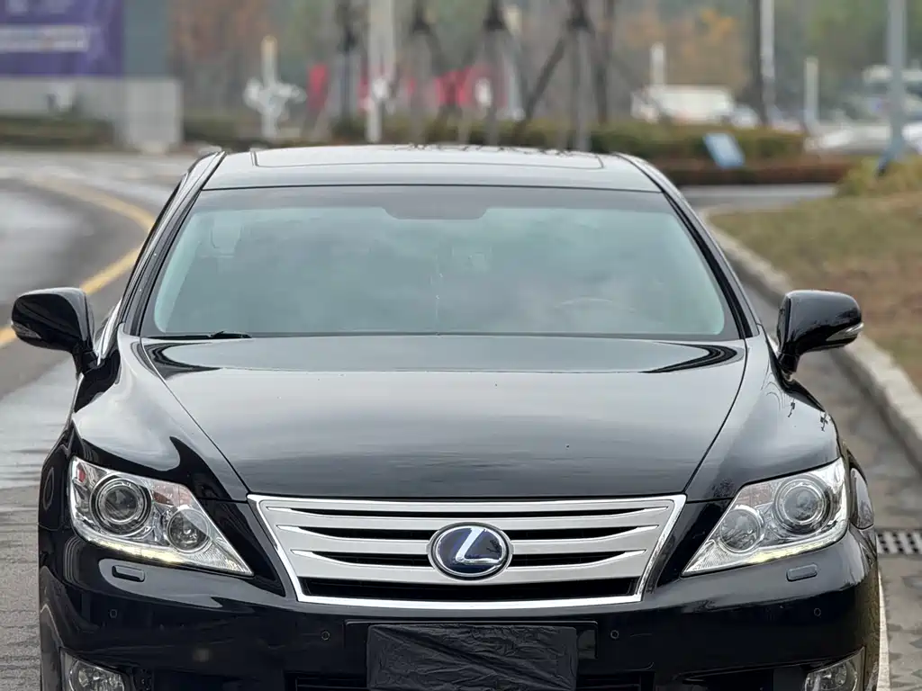 Lexus LS 2012 — фото 1