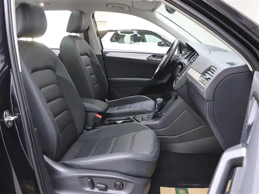Volkswagen Tiguan L 2018 — фото 19