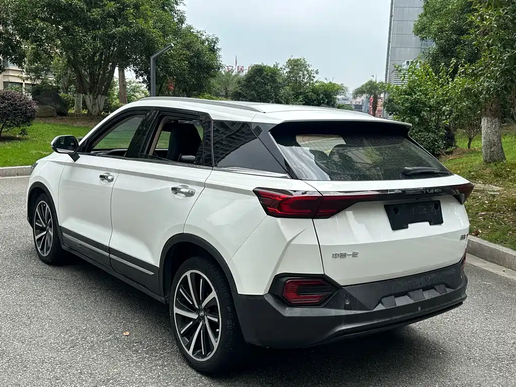 Bestune T77 2019