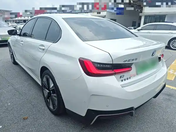 BMW i3 2024
