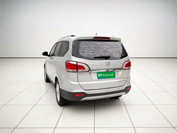 Baojun 730 2015