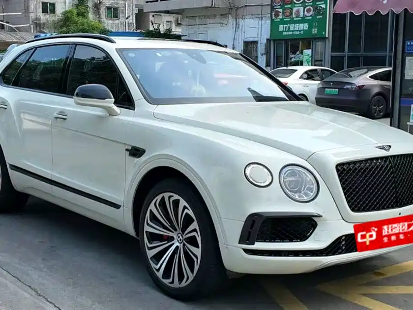 Bentley Bentayga 2017 — фото 3