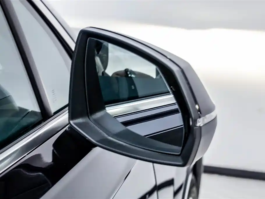 Audi Q7 2020 — фото 20