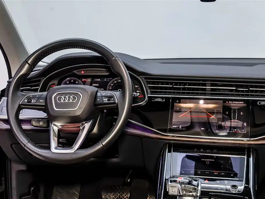 Audi Q7 2020 — фото 25