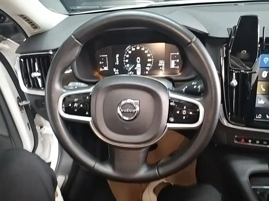 Volvo S90 2018 — фото 11