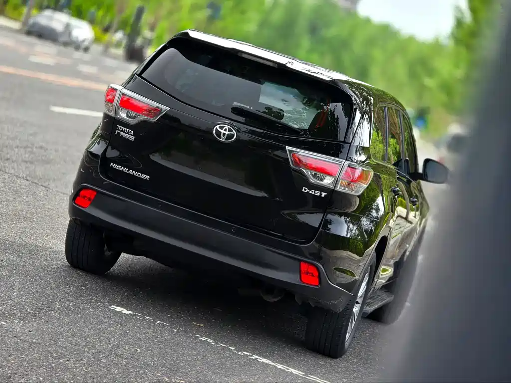 Toyota Highlander 2015 — фото 7