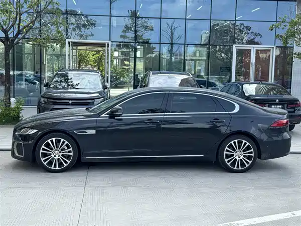 Jaguar XFL 2024