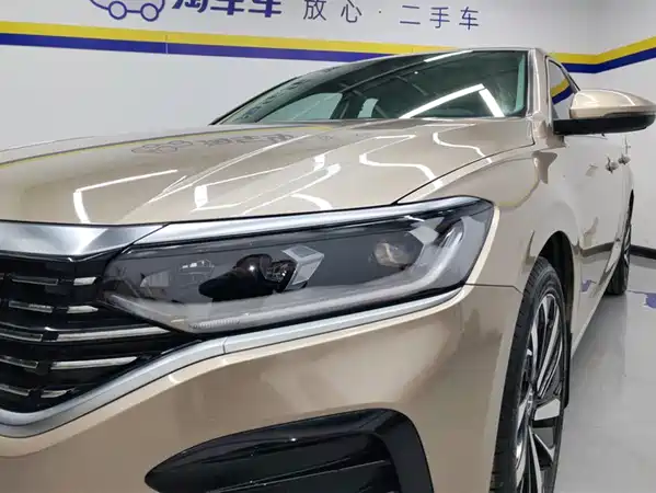 Volkswagen Passat 2022