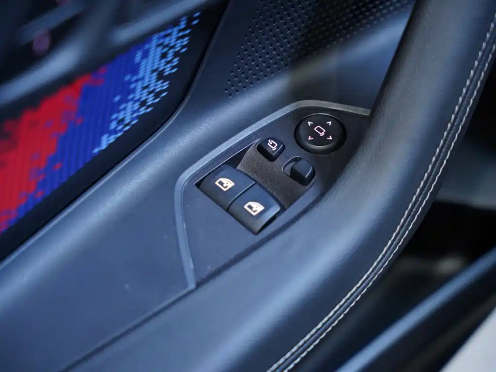 BMW M2 2025 — фото 19