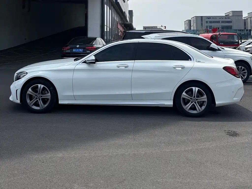 Mercedes-Benz C-Class 2021 — фото 3