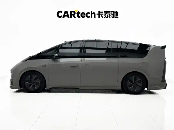 Li Auto MEGA 2025