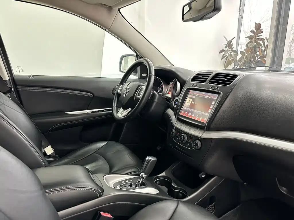 Dodge Journey 2016 — фото 12