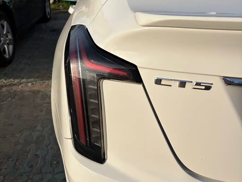 Cadillac CT5 2020 — фото 11