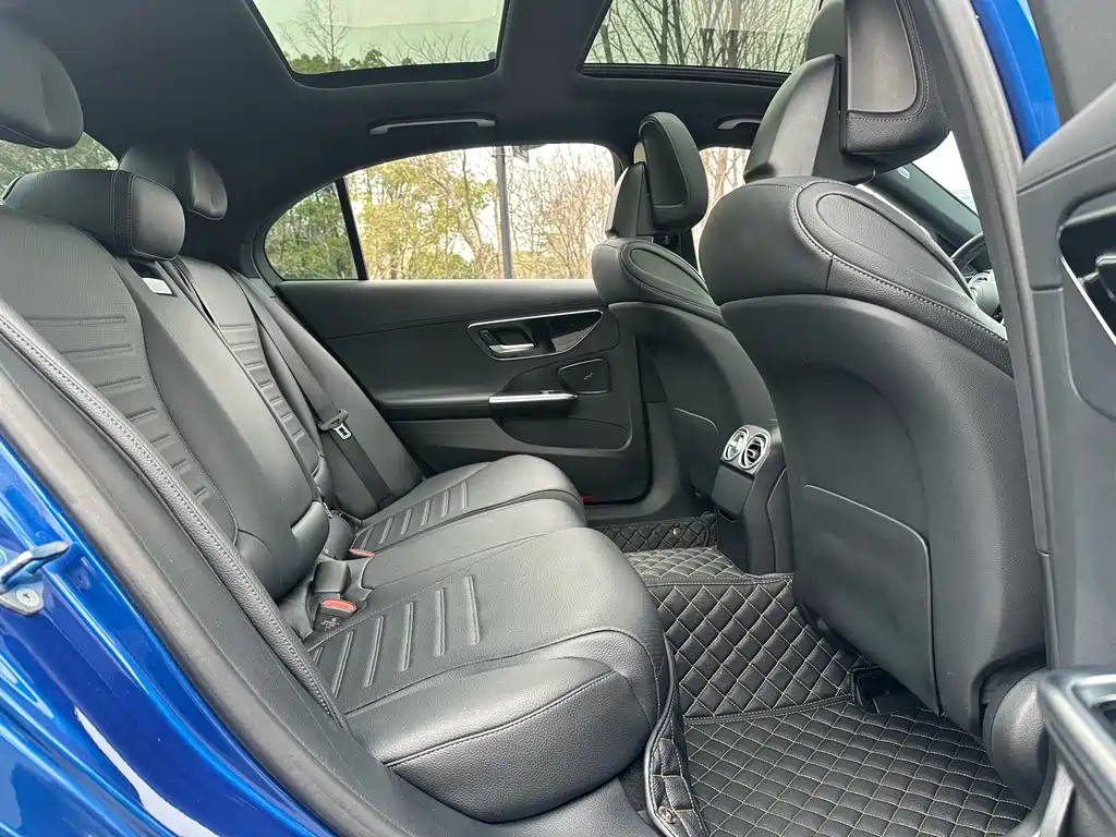 Mercedes-Benz C-Class 2022 — фото 12