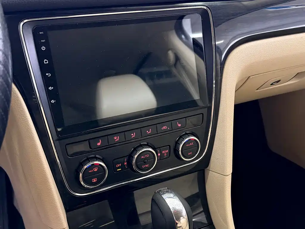 Volkswagen Passat 2015 — фото 19