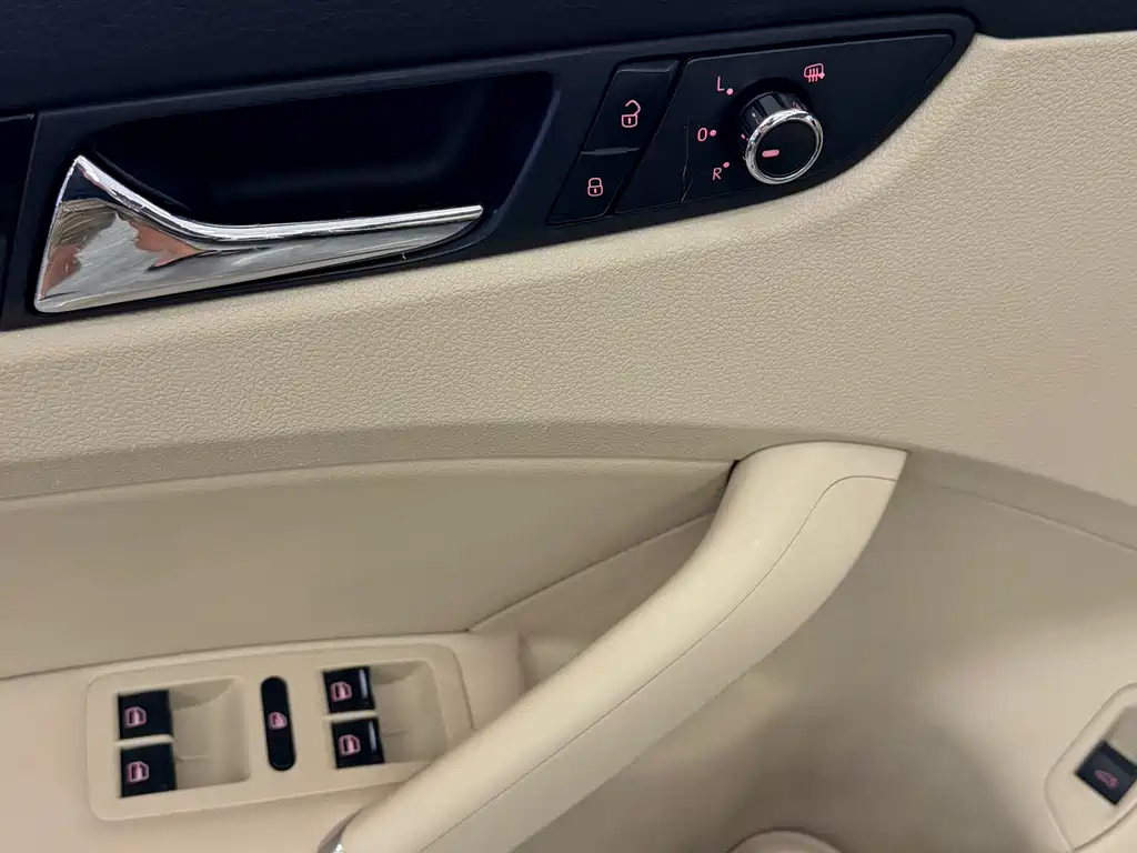 Volkswagen Passat 2015 — фото 17