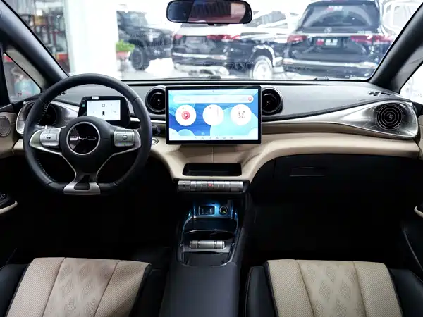 BYD Dolphin 2023