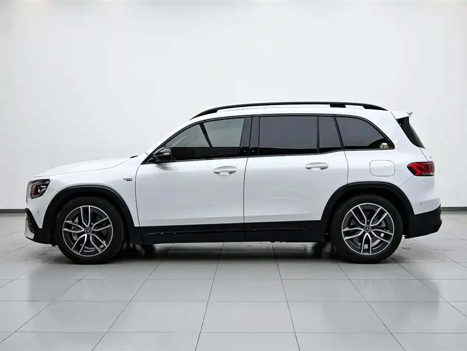 Mercedes-Benz GLB AMG 2023 — фото 5