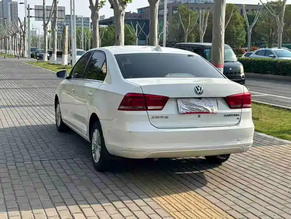 Volkswagen Santana 2015
