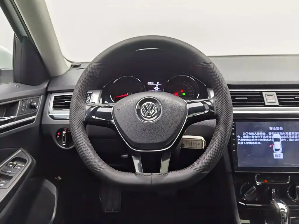 Volkswagen Bora 2017 — фото 11