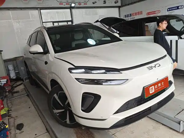BYD Sealion 06 2025