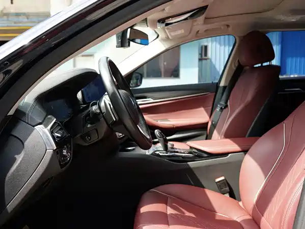 BMW 5 Series 2021
