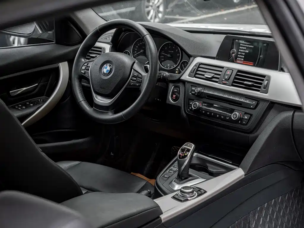 BMW 3 Series 2015 — фото 9