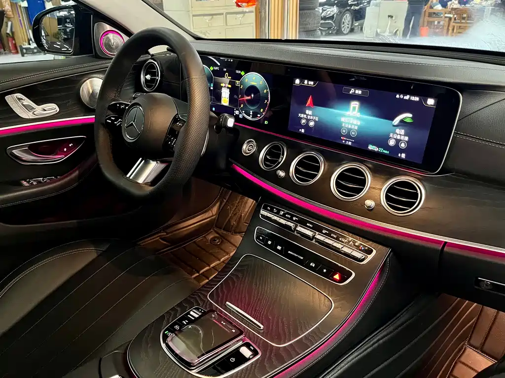 Mercedes-Benz E-Class 2022 — фото 15