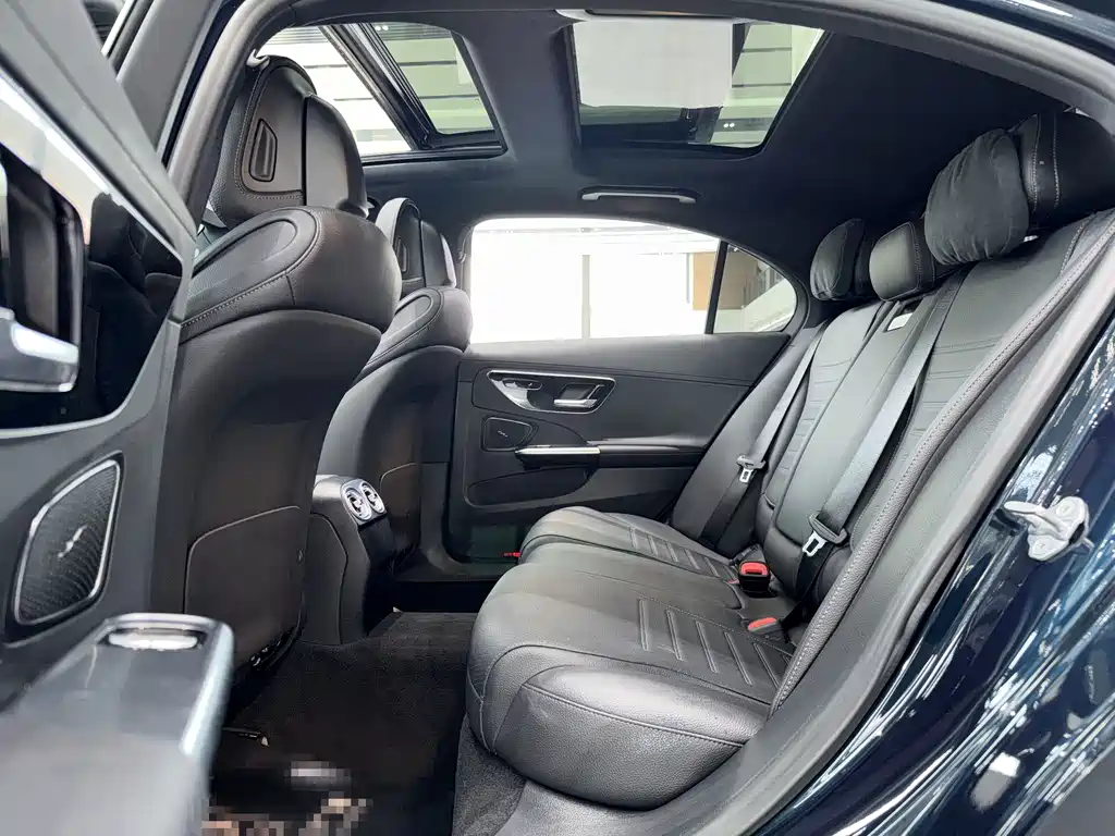 Mercedes-Benz C-Class 2022