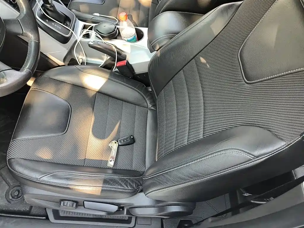 Ford Kuga 2015 — фото 11