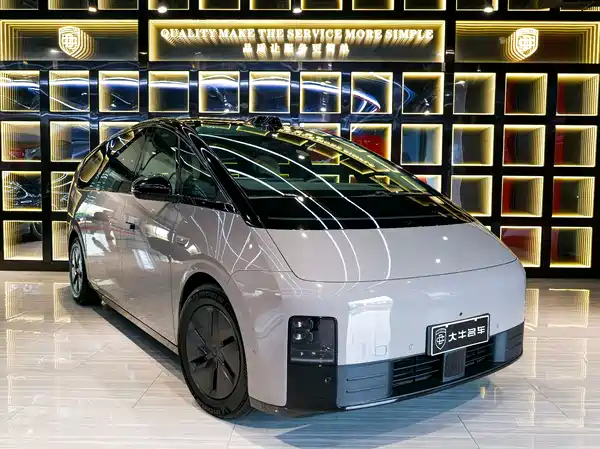 Li Auto MEGA 2024