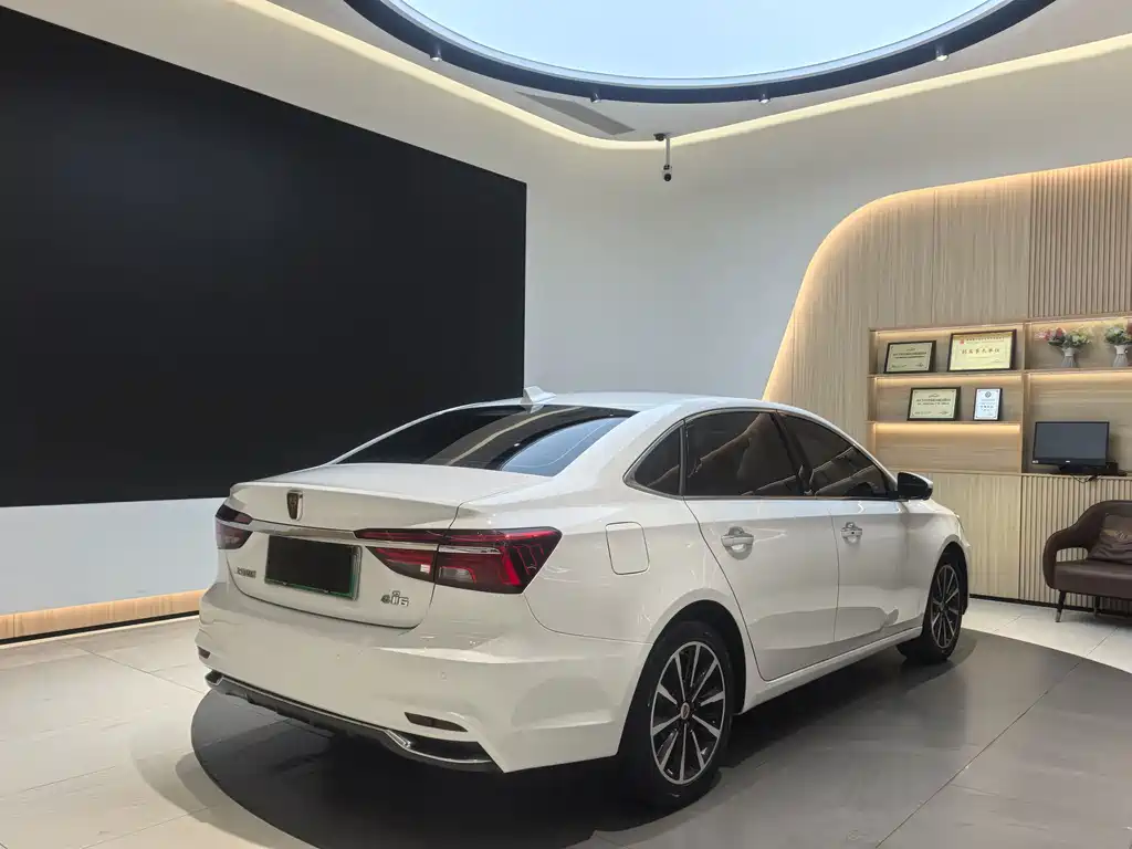 Roewe i6 New Energy 2021 — фото 4
