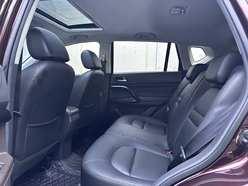 GAC Trumpchi GS4 2015 — фото 8