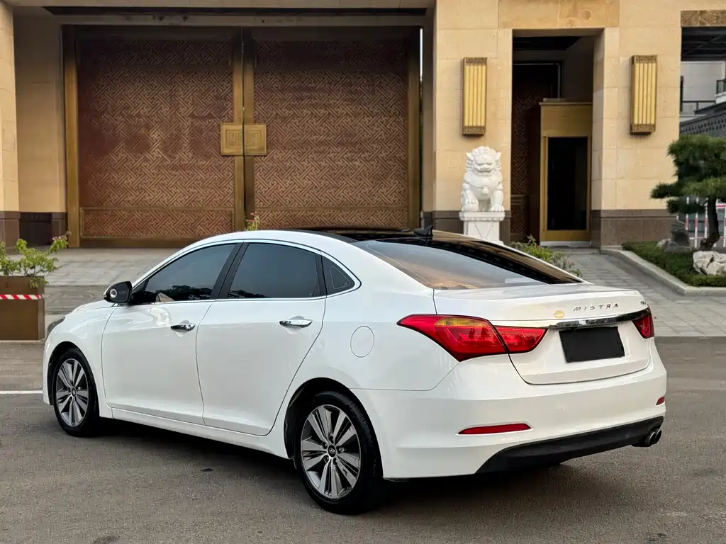 Hyundai Mistra 2015 — фото 17