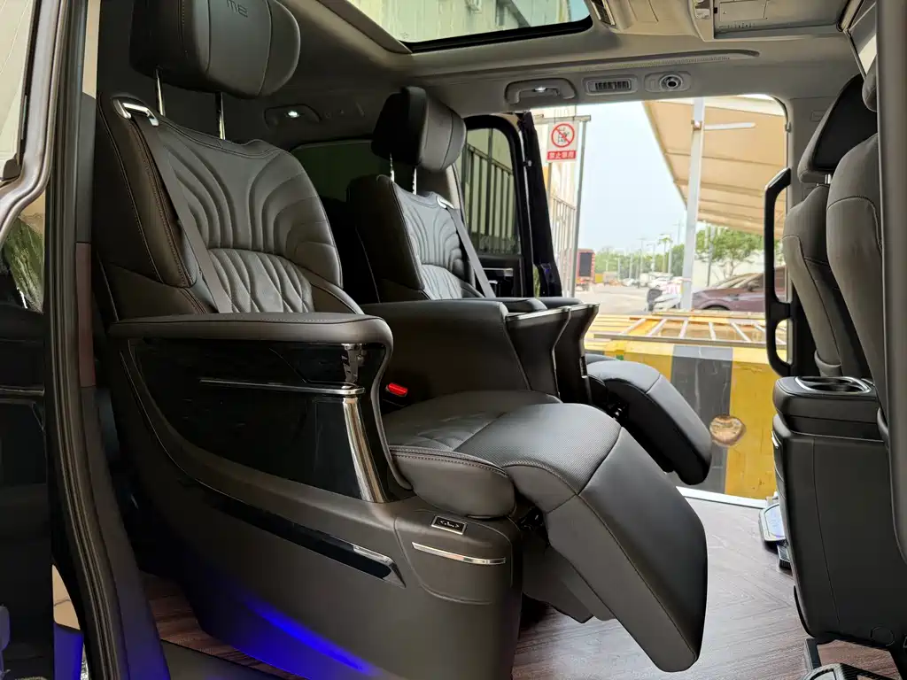 GAC Motor Trumpchi M8 2025 — фото 11