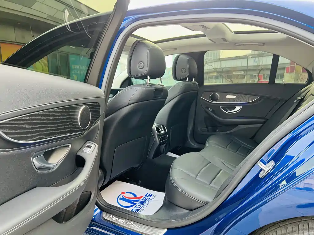 Mercedes-Benz C-Class 2019 — фото 8