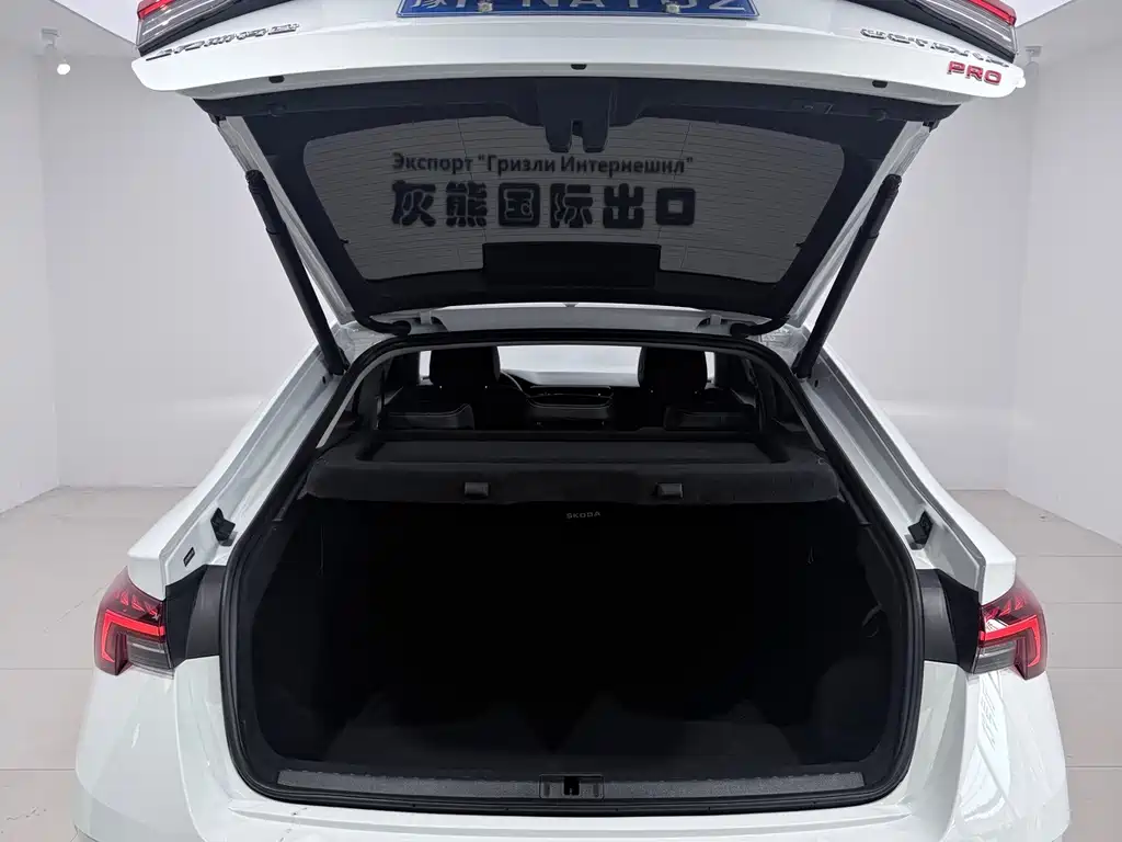 Skoda Octavia 2024 — фото 17