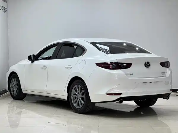 Mazda 3 Axela 2022