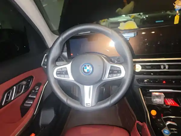 BMW i3 2024